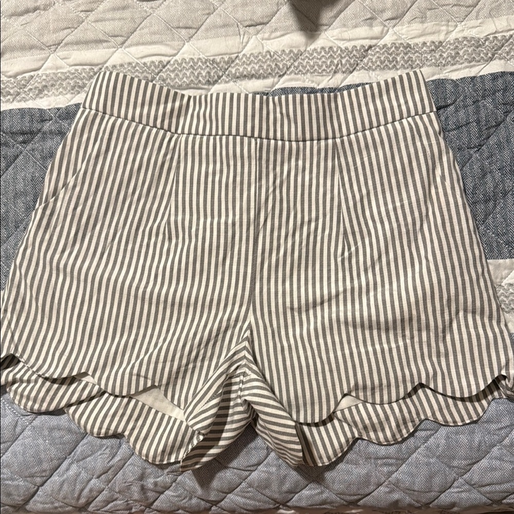 Striped White and Grey Women's Shorts - Medium